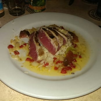 Key Largo Conch House - Delicious yellow find tuna!  Friendly to kids. - Seafood Near Me - Key Largo, Florida