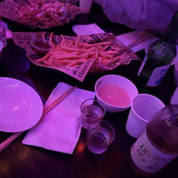 JJAN - Appetizers with drinks - Gastropubs Near Me - Los Angeles, California JJAN - Appetizers with drinks - Gastropubs Near Me - Los Angeles, California