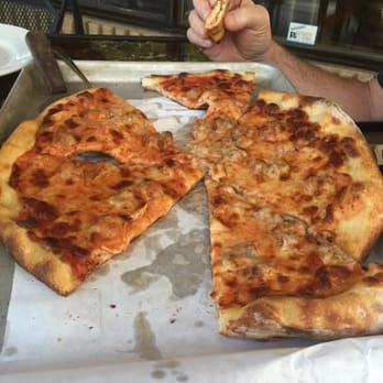 Vero Cucino Rustico - Sausage pizza - Pizza Near Me - Middletown, Connecticut Vero Cucino Rustico - Sausage pizza - Pizza Near Me - Middletown, Connecticut