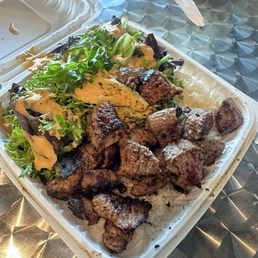 7oz steak plate, medium, little too much dressing. 7oz steak plate, medium, little too much dressing.