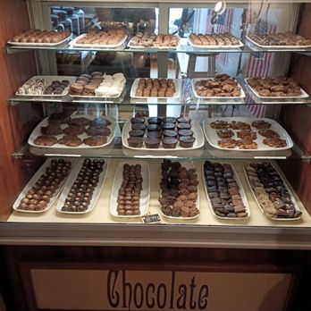 Beanies Candy Store And Ice Cream - Ice Cream & Frozen Yogurt Near Me - Lockport, Illinois