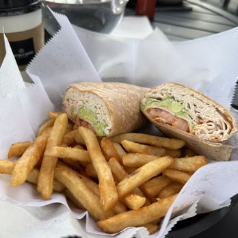 Che Pizza - Ischia Wrap - Pizza Near Me - Metuchen, New Jersey