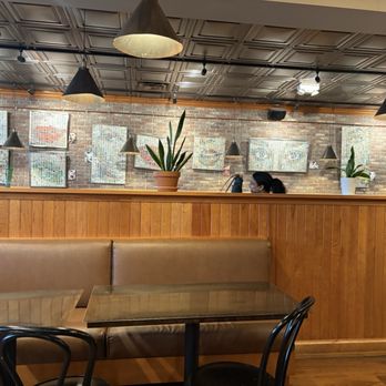 Uncommon Grounds - Stuyvesant Plaza - Lovely interior. Plenty of seating. - Coffee & Tea Near Me - Albany, New York Uncommon Grounds - Stuyvesant Plaza - Lovely interior. Plenty of seating. - Coffee & Tea Near Me - Albany, New York