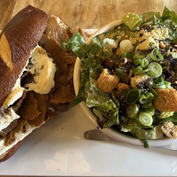 Lola Rosa - Cheese steak and Caesar salad - Vegan Near Me - Montreal, Quebec Lola Rosa - Cheese steak and Caesar salad - Vegan Near Me - Montreal, Quebec