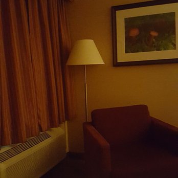 The Water Tower Inn - Rooms are nice - Hotels Near Me - Sault Ste Marie, Ontario