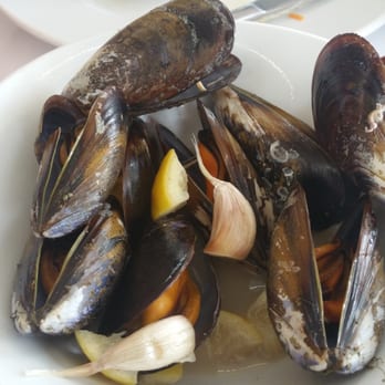 Azahar - Mussels with lemon and garlic! - Mediterranean Near Me - Valencia, V Azahar - Mussels with lemon and garlic! - Mediterranean Near Me - Valencia, V