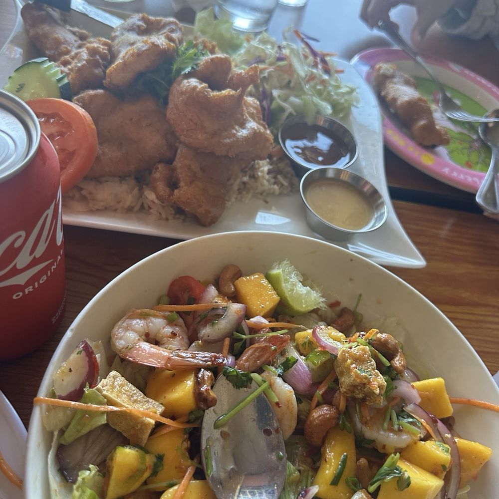 Pikul Thai Bistro - Crispy Chicken Fried Rice and Mango Shrimp Salad - Thai Near Me - Fairfield, California Pikul Thai Bistro - Crispy Chicken Fried Rice and Mango Shrimp Salad - Thai Near Me - Fairfield, California