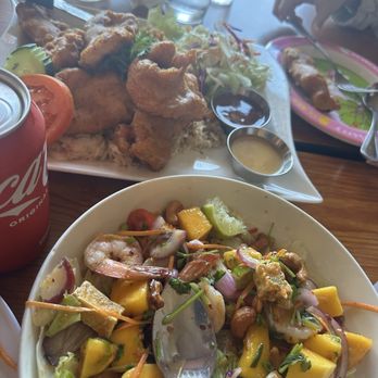 Pikul Thai Bistro - Crispy Chicken Fried Rice and Mango Shrimp Salad - Thai Near Me - Fairfield, California Pikul Thai Bistro - Crispy Chicken Fried Rice and Mango Shrimp Salad - Thai Near Me - Fairfield, California