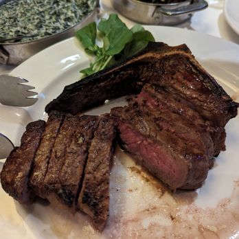 The Capital Grille - Dry aged steak - Steakhouses Near Me - Miami, Florida The Capital Grille - Dry aged steak - Steakhouses Near Me - Miami, Florida