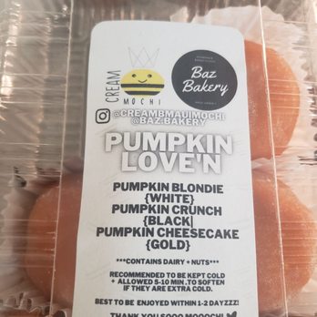 Maui Sunday Market - Baz bakery |18.00| for 6 mochi pumpkin flavor - Flea Markets Near Me - Kahului, Hawaii
