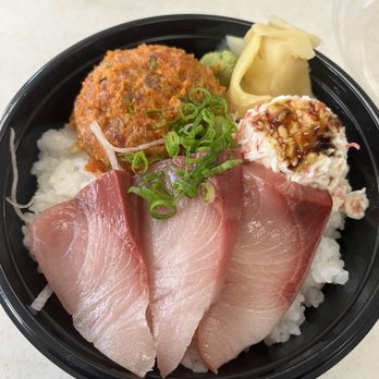 Mama Kim’s - Minced Spicy ahi & hamachi - Poke Near Me - Honolulu, Hawaii Mama Kim’s - Minced Spicy ahi & hamachi - Poke Near Me - Honolulu, Hawaii