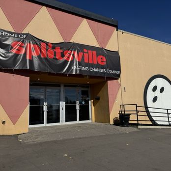 Splitsville - Outside - Bowling Near Me - Calgary, Alberta Splitsville - Outside - Bowling Near Me - Calgary, Alberta