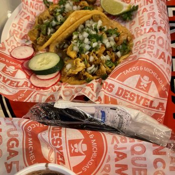 Desvelados - Chicken tacos - Mexican Near Me - Glendale, California Desvelados - Chicken tacos - Mexican Near Me - Glendale, California