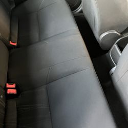 Vage Details