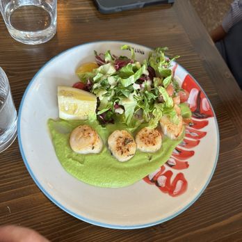 SoleLuna Restaurant - Scallops special - Cafes Near Me - Sunnyside, New York