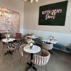 Southern Charm Cakery - Dining area