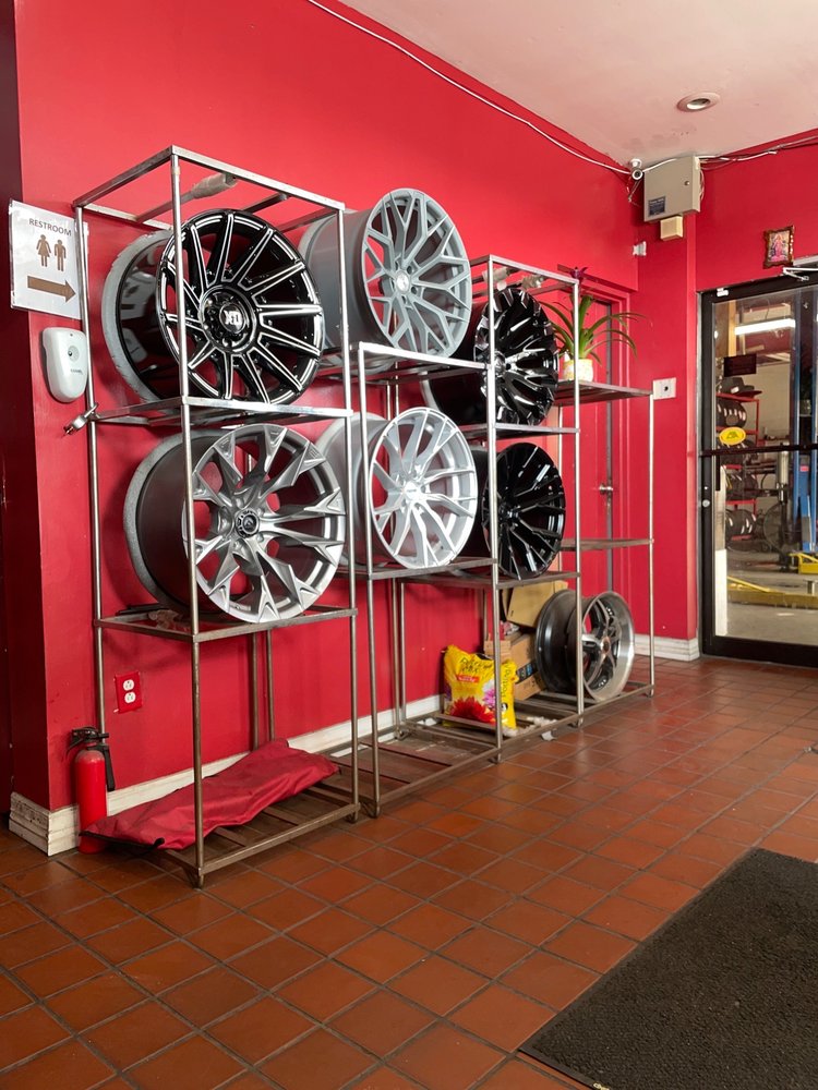 RT TIRE SERVICE Updated August 2024 12 Photos & 20 Reviews 3828 Broadway St, Galveston