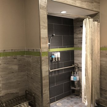 Minute Suites - Shower/restroom - Hotels Near Me - Charlotte, North Carolina Minute Suites - Shower/restroom - Hotels Near Me - Charlotte, North Carolina