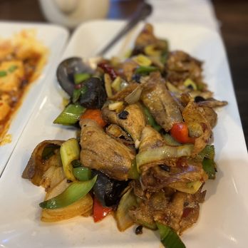 Lee Cafe - Twice Cooked Pork - Sushi Bars Near Me - Fort Mill, South Carolina