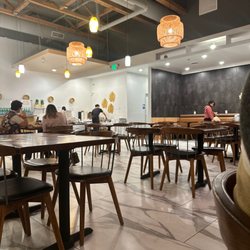 Dumpling Master - Dining area