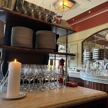 Bouchon - A glimpse of their bar - French Near Me - Yountville, California Bouchon - A glimpse of their bar - French Near Me - Yountville, California