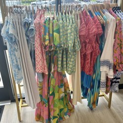 Pebble & Pear - Sample clothing rack