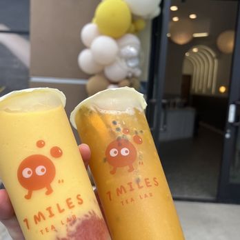 7 Miles Tea Lab - left: mango pomelo right: mango passion - Bubble Tea Near Me - Artesia, California 7 Miles Tea Lab - left: mango pomelo right: mango passion - Bubble Tea Near Me - Artesia, California
