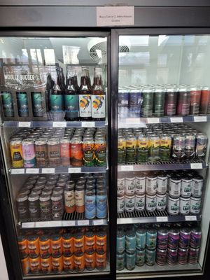 Howe Sound Inn & Brewing by null