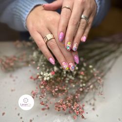 Lavanda Nails Lashes Lounge