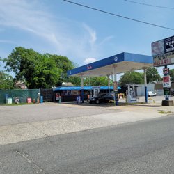 Sam's Stop N Shop