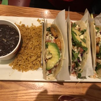 Chili's - Bars Near Me - Wayne, Michigan