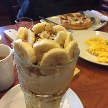 Broken Yolk Cafe - American Near Me - Temecula, California