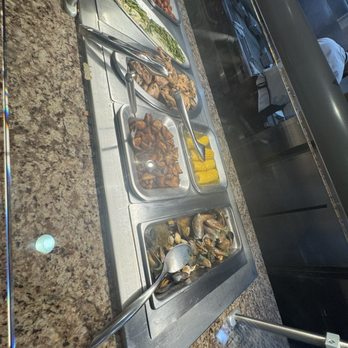 Eagles Buffet - Steamed clams and mussels - Buffets Near Me - Scottsdale, Arizona