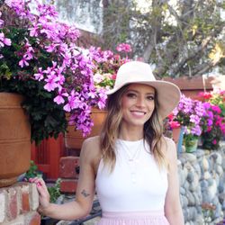 Relationship & Dating Coaching with Jess Hendrick