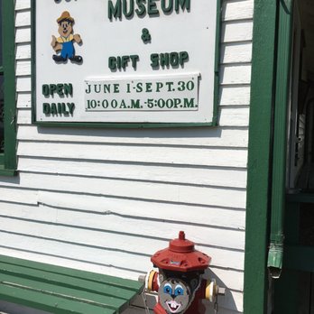 Gopher Hole Museum - Entrance to museum - Museums Near Me - Torrington, Alberta Gopher Hole Museum - Entrance to museum - Museums Near Me - Torrington, Alberta
