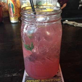 Swift Lounge - Lounges Near Me - Portland, Oregon