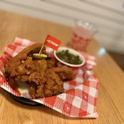 Hattie B's Hot Chicken - Whole Wings Plate
