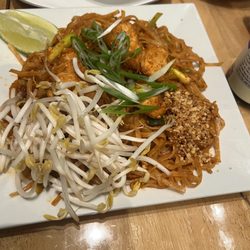 San Villa Asian Fusion - Pad thai