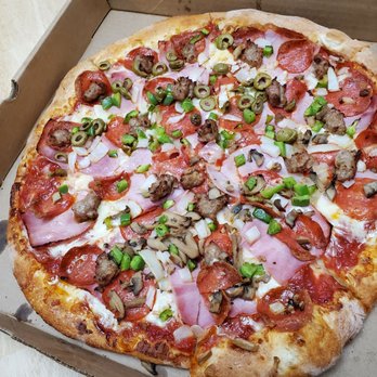 Papa Piccione's - 14" deluxe pizza - Pizza Near Me - Sparta, Michigan Papa Piccione's - 14" deluxe pizza - Pizza Near Me - Sparta, Michigan