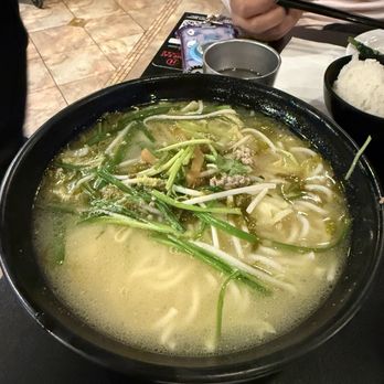Home Eat - 74 Yunnan Rice Noodle Soup w/ Seafood 云南浓汤米线 - Chinese Near Me - San Jose, California