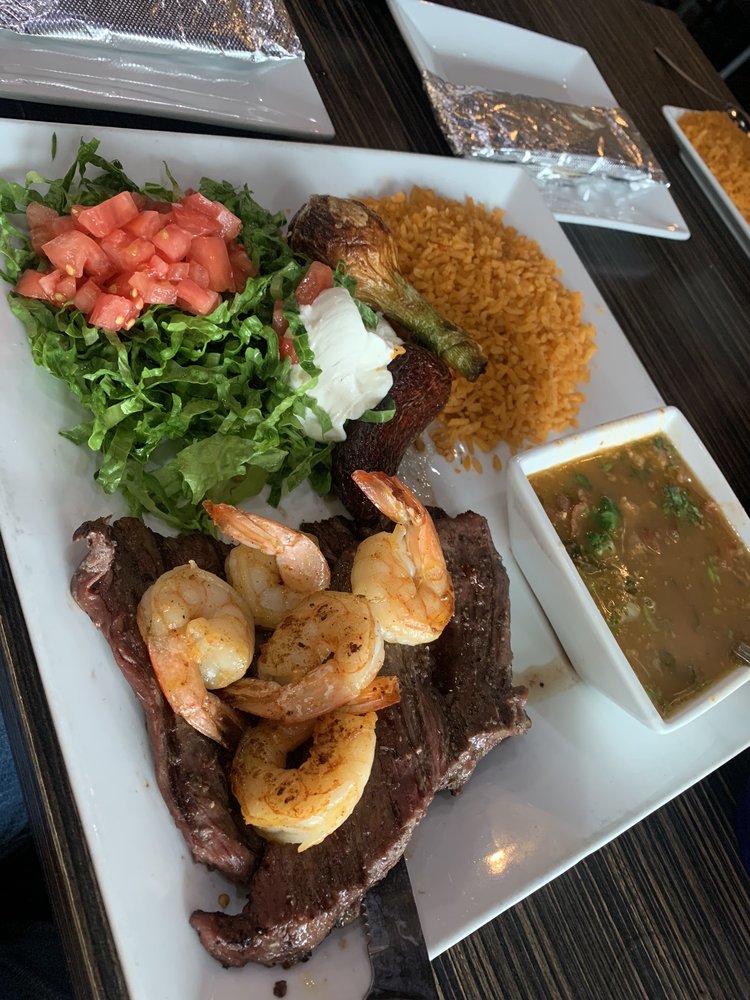 Chapo’s Tequilas & Grill Logo