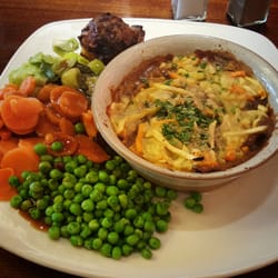 Toby Carvery - Braehead - Vegan lentil cottage pie with loads of vegetables and vegan-friendly gravy