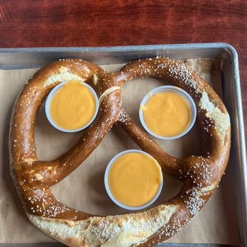 Fat Heads Saloon - Chicken Wings Near Me - Pittsburgh, Pennsylvania Fat Heads Saloon - Chicken Wings Near Me - Pittsburgh, Pennsylvania
