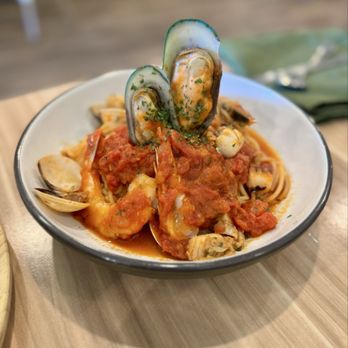 La Casa Mia - Seafood Pescatore Rosso ($23) - Italian Near Me - Milpitas, California La Casa Mia - Seafood Pescatore Rosso ($23) - Italian Near Me - Milpitas, California