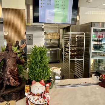 Bread Spot - Kitchen and order status - Vietnamese Near Me - Rosemead, California