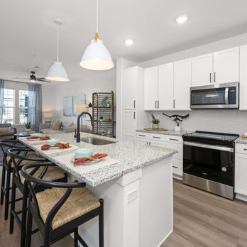 Olea eTown - Apartments Near Me - Jacksonville, Florida