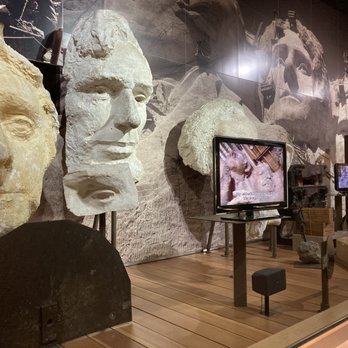 Mount Rushmore National Memorial - Landmarks & Historical Buildings Near Me - Keystone, South Dakota