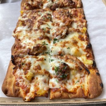 Holoholo Grill - Hawaiian Flatbread - Hawaiian Near Me - Koloa, Hawaii