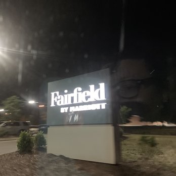 Fairfield by Marriott Inn & Suites Kinston - Entrance Sign - Hotels Near Me - Kinston, North Carolina Fairfield by Marriott Inn & Suites Kinston - Entrance Sign - Hotels Near Me - Kinston, North Carolina
