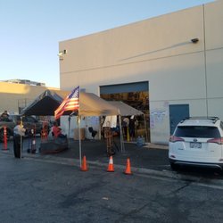 Mona Discount - Moved to the building across the parking lot